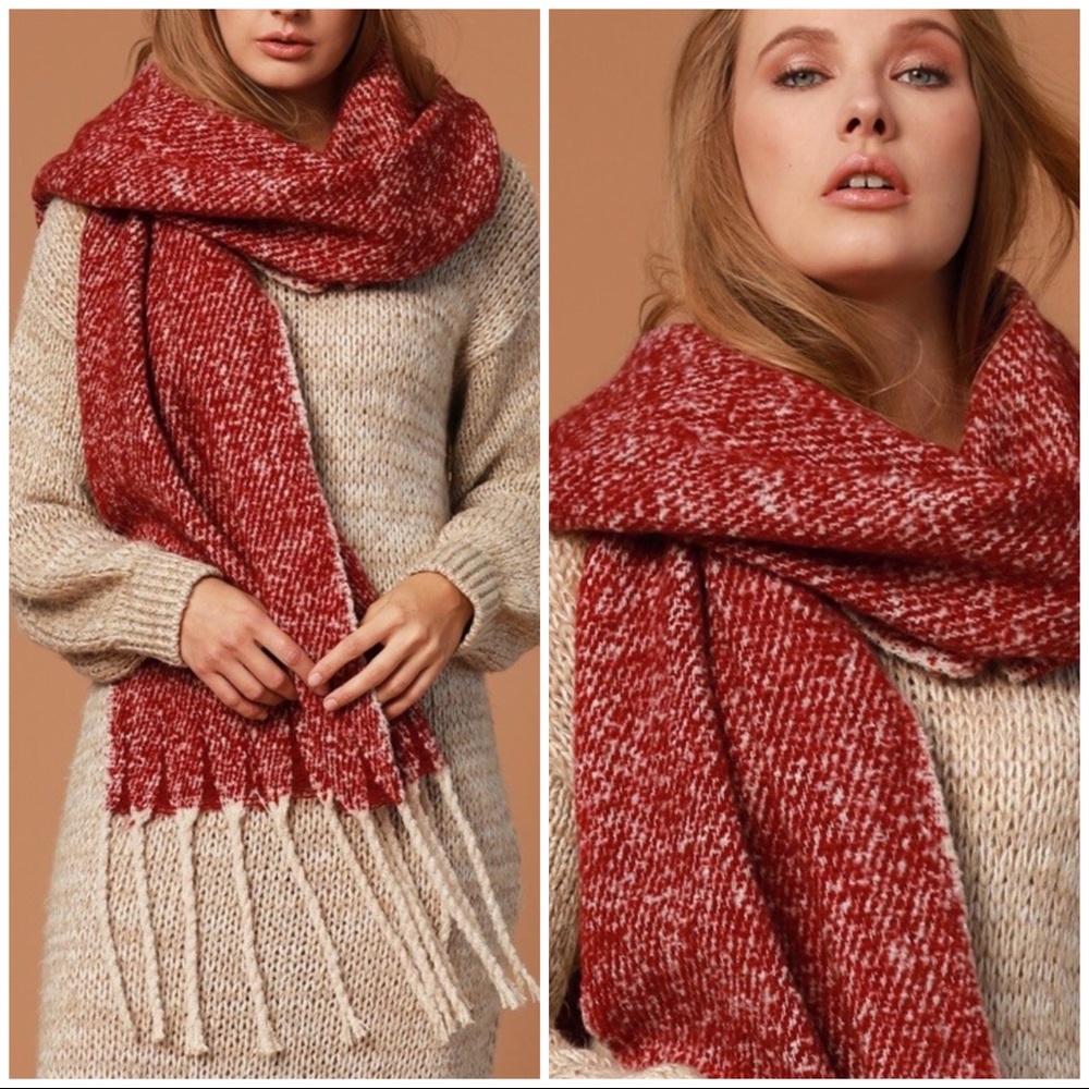 Thick knit scarf